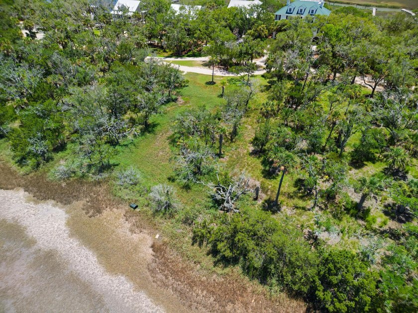 Island living with beautiful Marsh Views &amp; welcoming Sea Breezes - photo 15