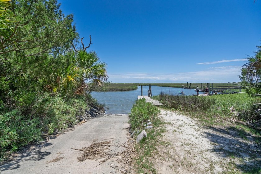Island living with beautiful Marsh Views &amp; welcoming Sea Breezes - photo 16