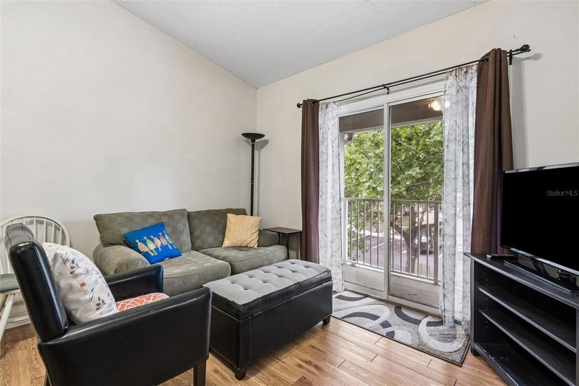 Under contract-accepting backup offers. One of the best - photo 11