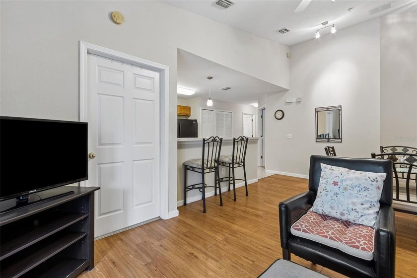 Under contract-accepting backup offers. One of the best - photo 12