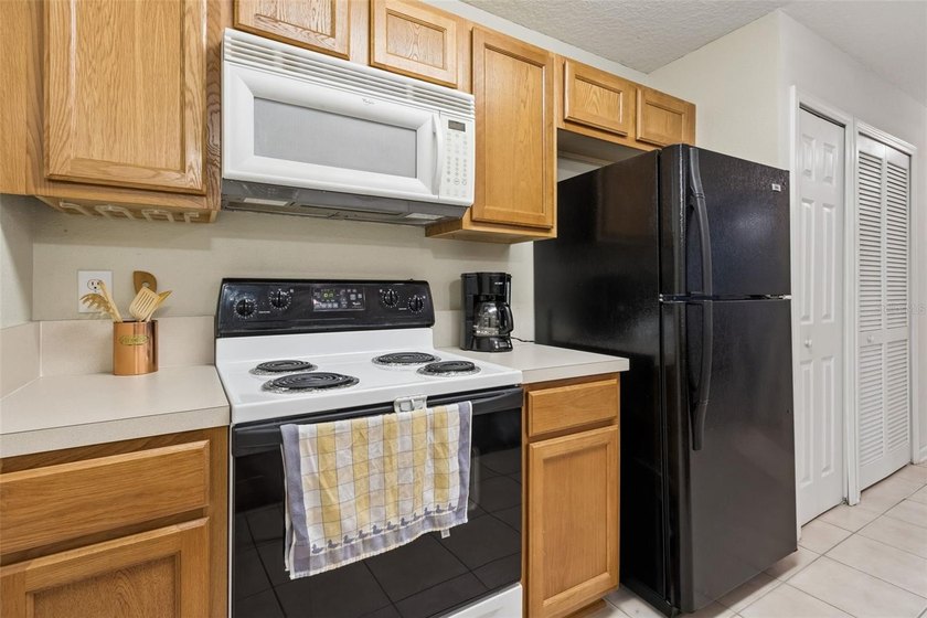 Under contract-accepting backup offers. One of the best - photo 17