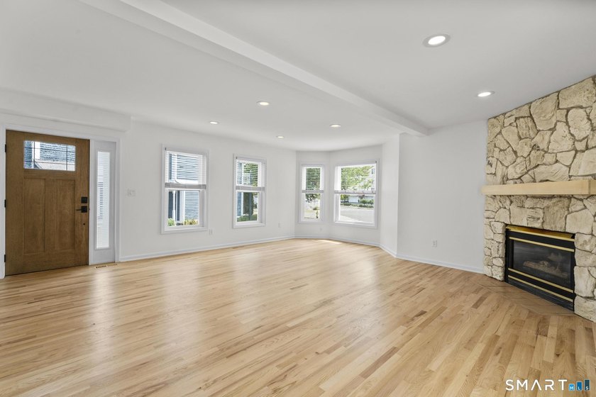 Location, Location, Location! This stunningly remodeled - photo 8