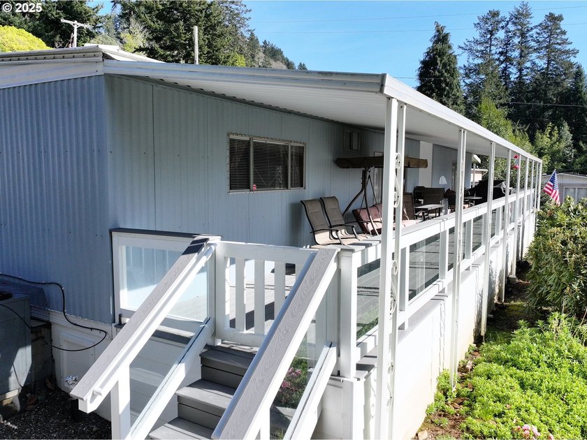 Ocean views, peaceful surroundings, and incredible versatility - photo 20