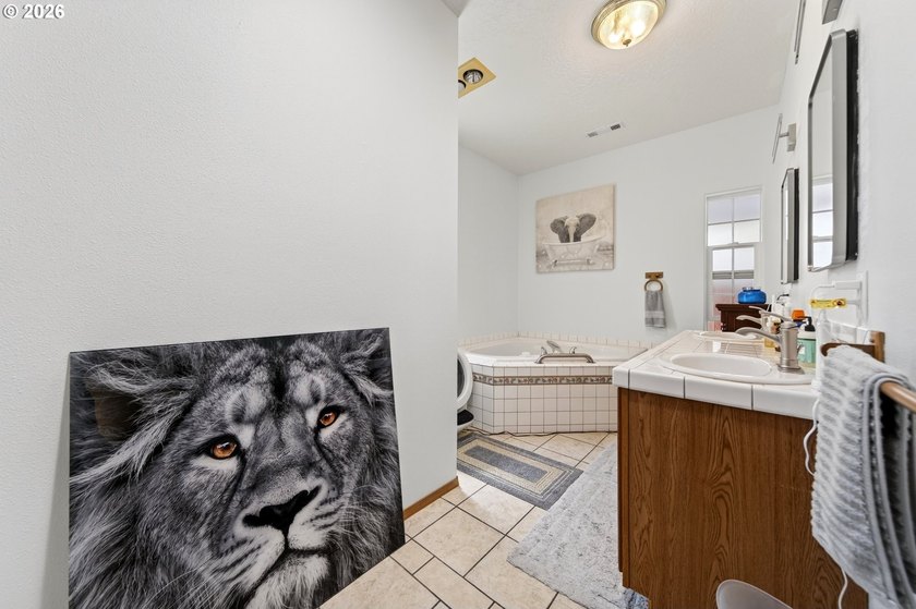 Welcome home to this well-maintained property located at the end - photo 22