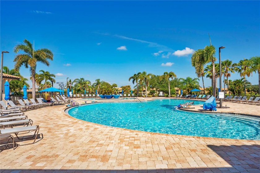 This golf included unit is beautifully updated, perfectly - photo 31