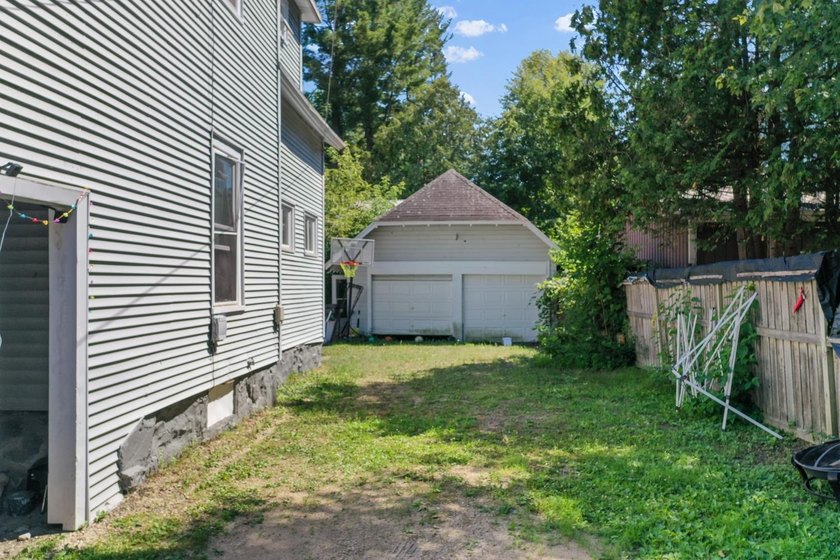 2-story duplex conveniently located in the City of Shawano near - photo 14
