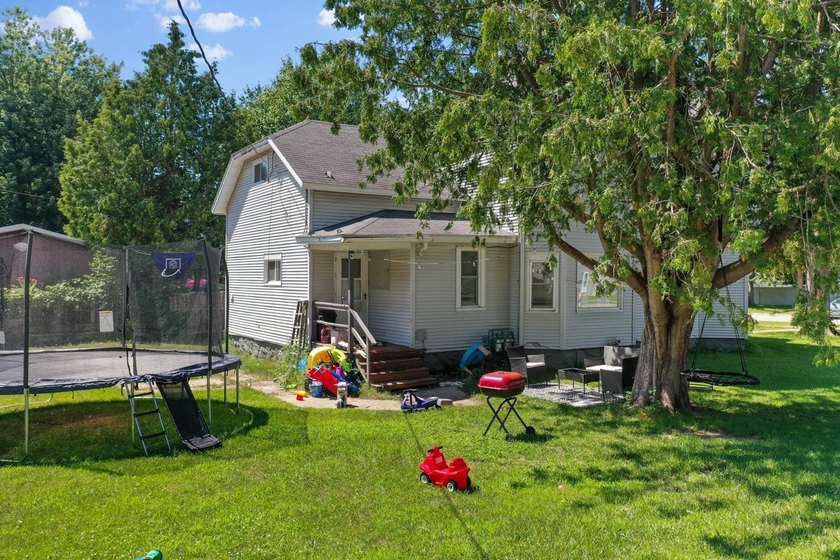2-story duplex conveniently located in the City of Shawano near - photo 15