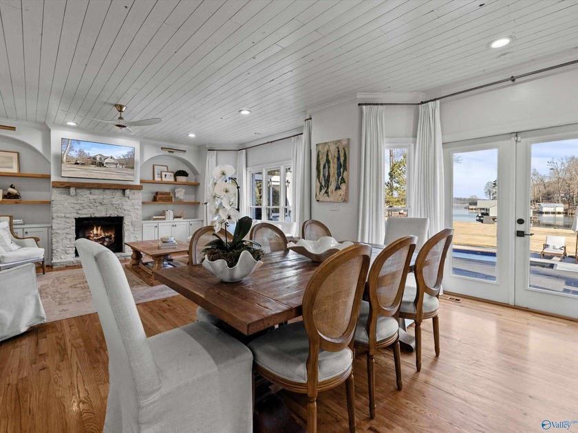 Luxury Waterfront Living! Experience the pinnacle of lakefront - photo 17