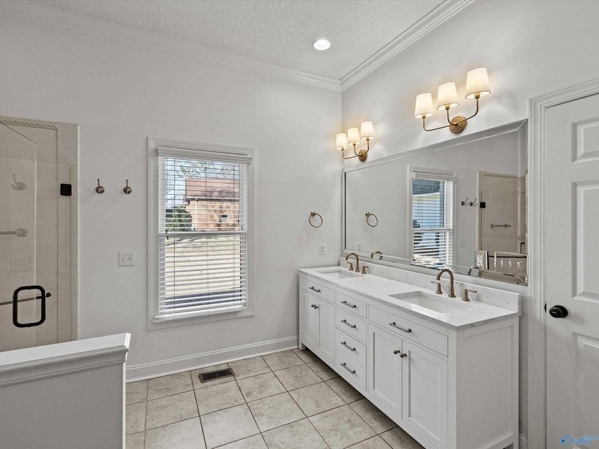 Luxury Waterfront Living! Experience the pinnacle of lakefront - photo 21