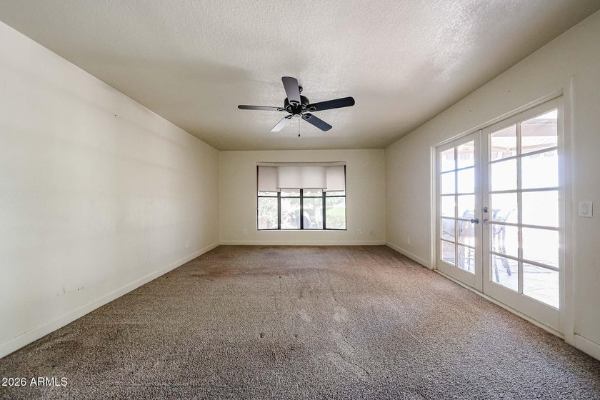Beautifully updated Alameda Model with an Amazing Lake View. 3 - photo 25