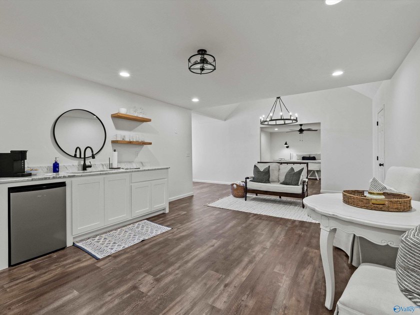 Luxury Waterfront Living! Experience the pinnacle of lakefront - photo 28