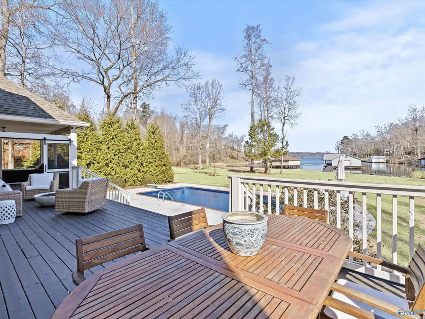 Luxury Waterfront Living! Experience the pinnacle of lakefront - photo 38