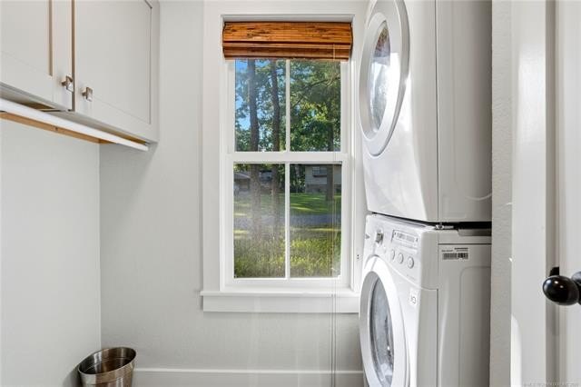 Welcome to your dream lake home nestled in the highly desired - photo 55