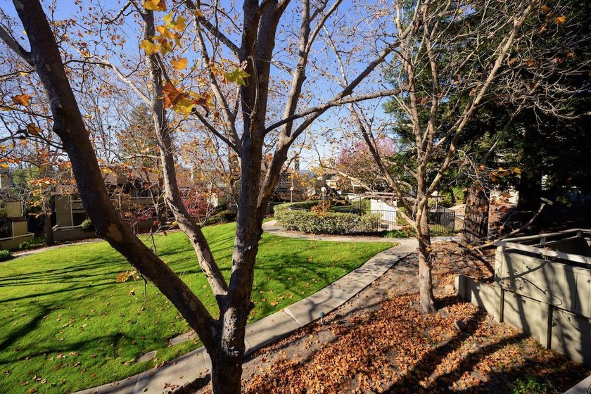 Enjoy the convenient lifestyle of the Hidden Oaks community - photo 17