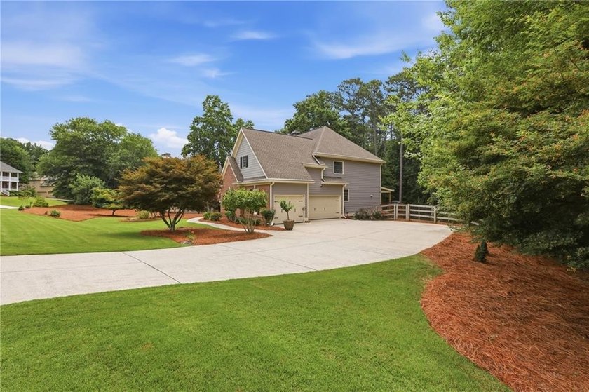 Welcome to a rare opportunity to own a private 2.06-acre estate - photo 9