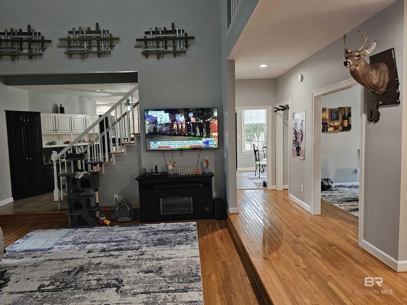 Beautiful 2 Story Home located in Heart of Gulf Shores on the - photo 21