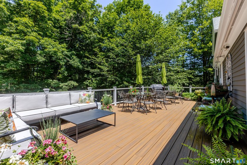 Welcome to this magnificent Custom Contemporary in a highly - photo 5