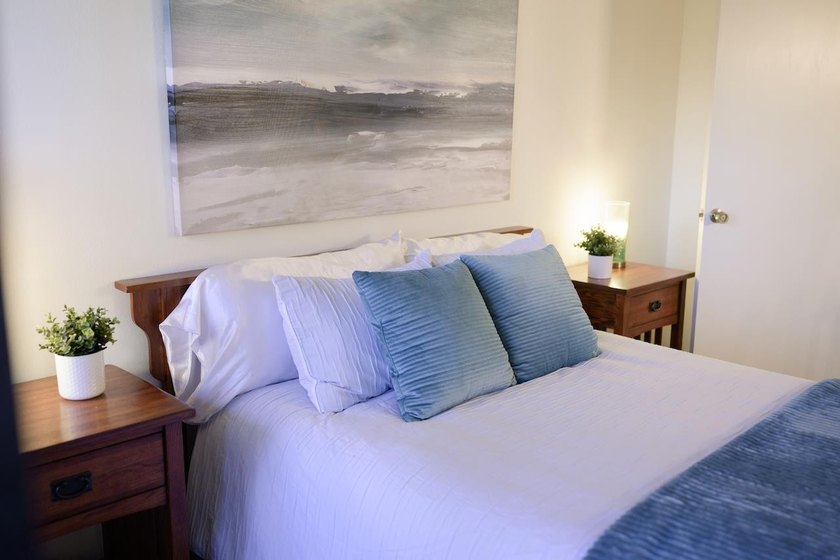 Enjoy the convenient lifestyle of the Hidden Oaks community - photo 47