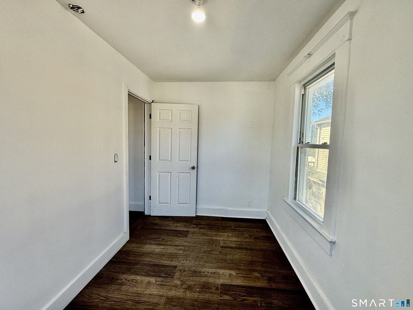 Rental Income $3,600 + $2,600. Cap Rate 7%+. Spacious Stamford 2 - photo 7