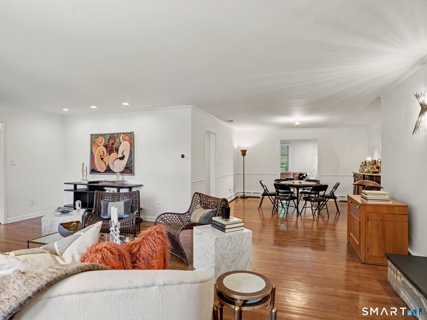 Spacious and beautifully updated ranch offering the perfect - photo 6