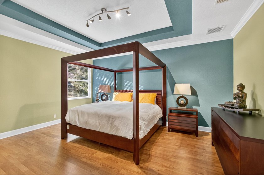 Discover Tranquility &amp; Comfort in this Beautifully Designed 5 - photo 18
