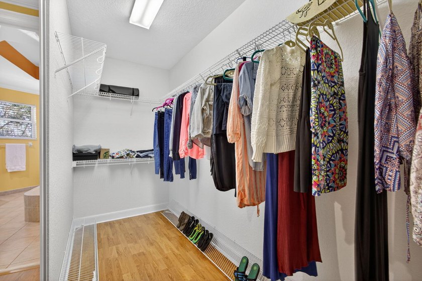 Discover Tranquility &amp; Comfort in this Beautifully Designed 5 - photo 25