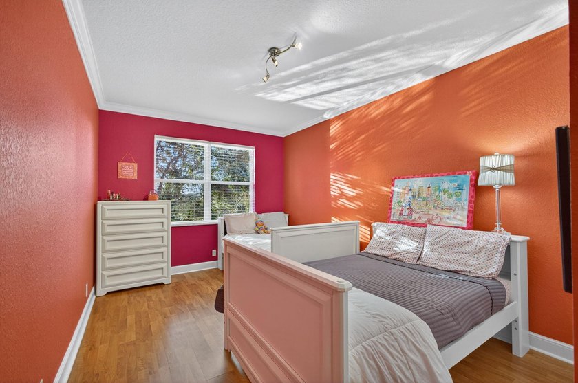Discover Tranquility &amp; Comfort in this Beautifully Designed 5 - photo 34