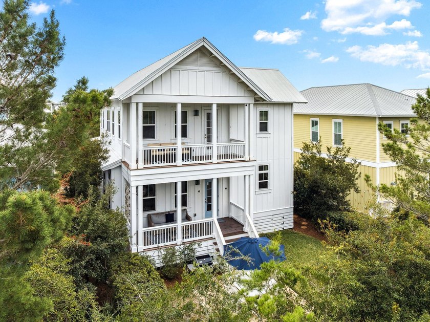 Welcome to your dream retreat, nestled in the serene community - photo 9