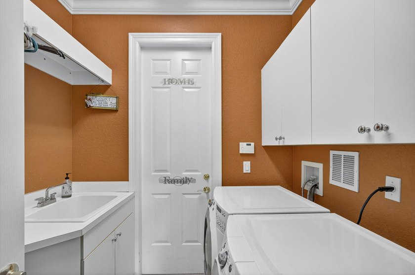 Discover Tranquility &amp; Comfort in this Beautifully Designed 5 - photo 41