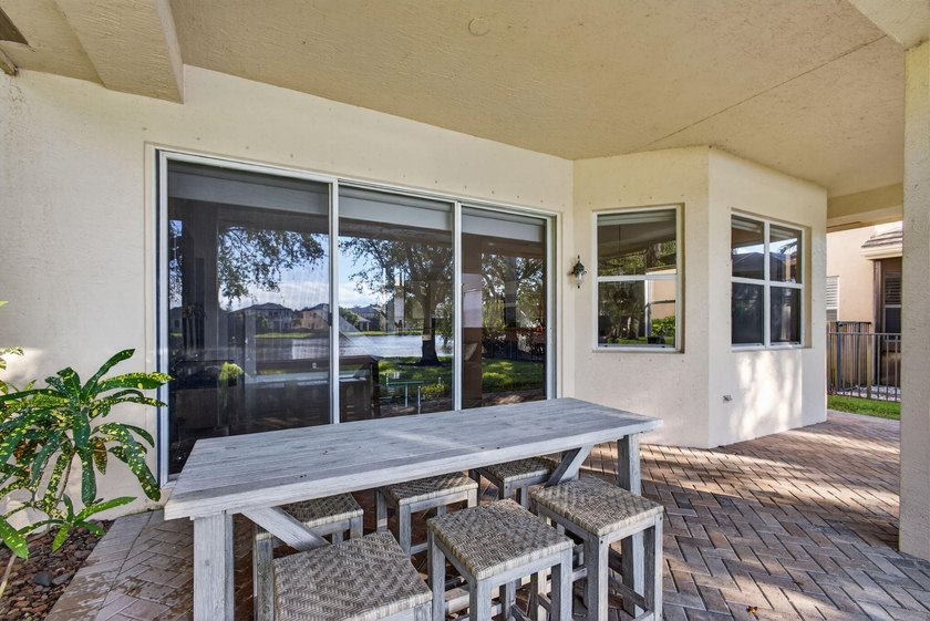 Discover Tranquility &amp; Comfort in this Beautifully Designed 5 - photo 44