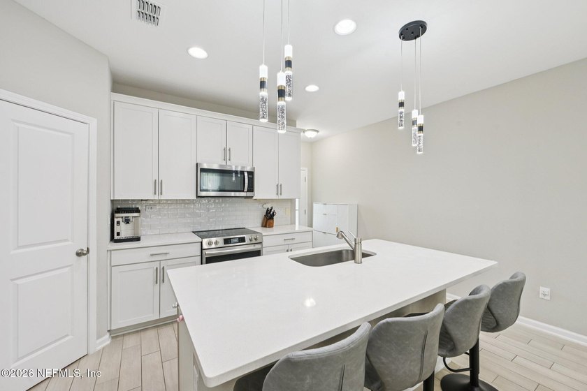 AMAZING LOCATION IN THIS GOLF CART COMMUNITY! Welcome to this - photo 11