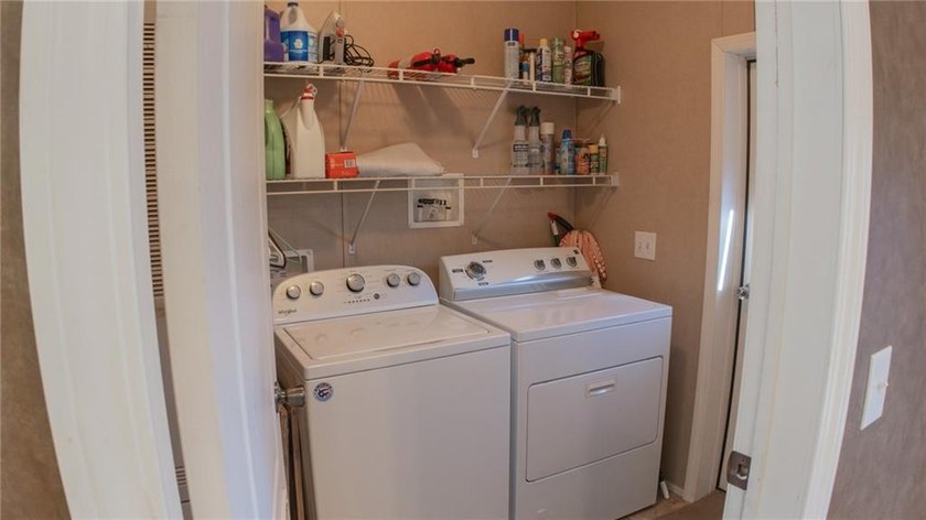 This charming 1,350 sq ft manufactured home sits on a permanent - photo 14