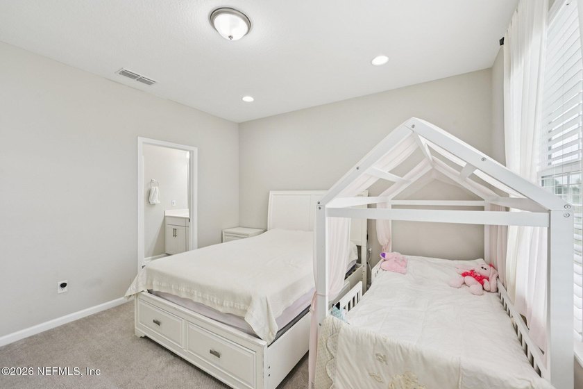 AMAZING LOCATION IN THIS GOLF CART COMMUNITY! Welcome to this - photo 20