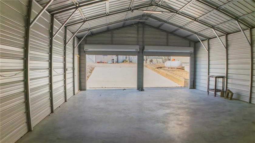 This charming 1,350 sq ft manufactured home sits on a permanent - photo 27
