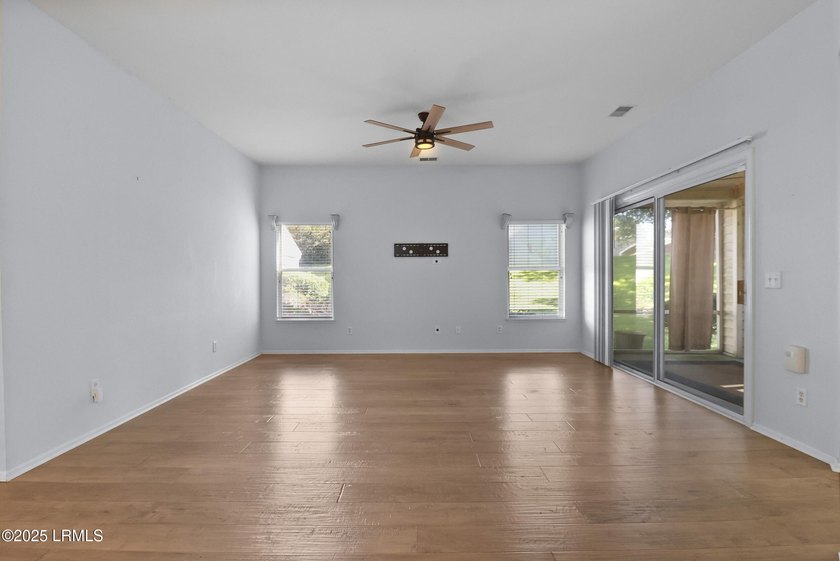 A beautiful, updated Clayton Villa in the heart of Sun City - photo 8