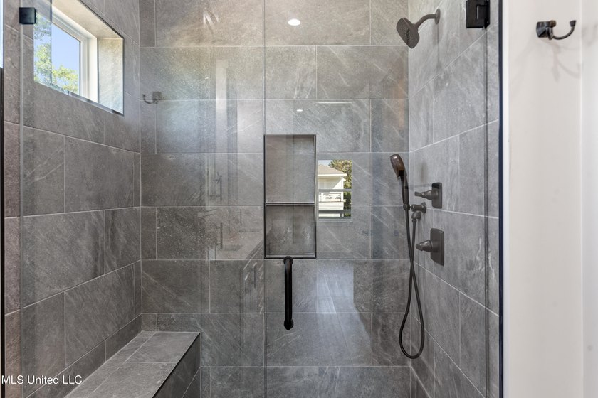 Looking for a home close to the Beach, well this is it, you can - photo 16