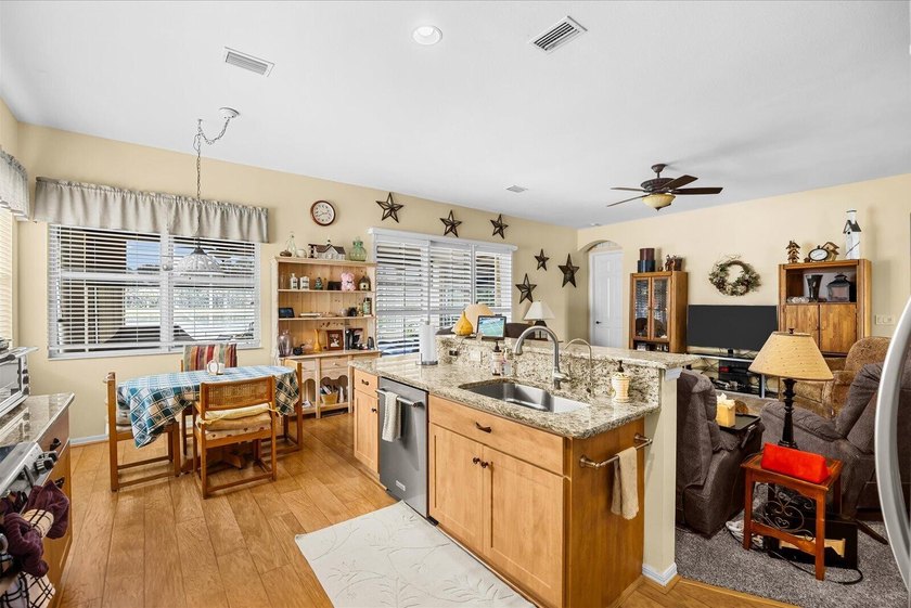 Lakefront living, extra space, and everyday convenience in Lake - photo 17
