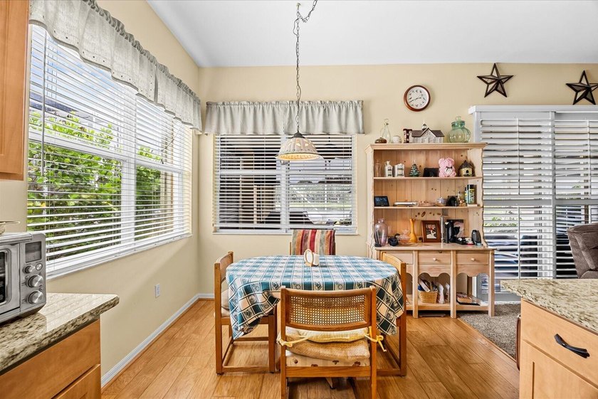 Lakefront living, extra space, and everyday convenience in Lake - photo 18