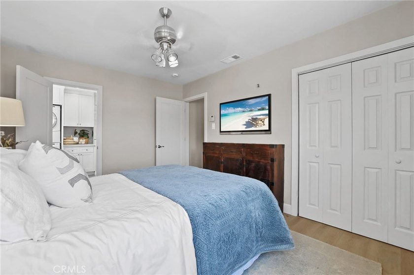 Welcome to this beautifully maintained 3-bedroom, 2-bathroom - photo 23