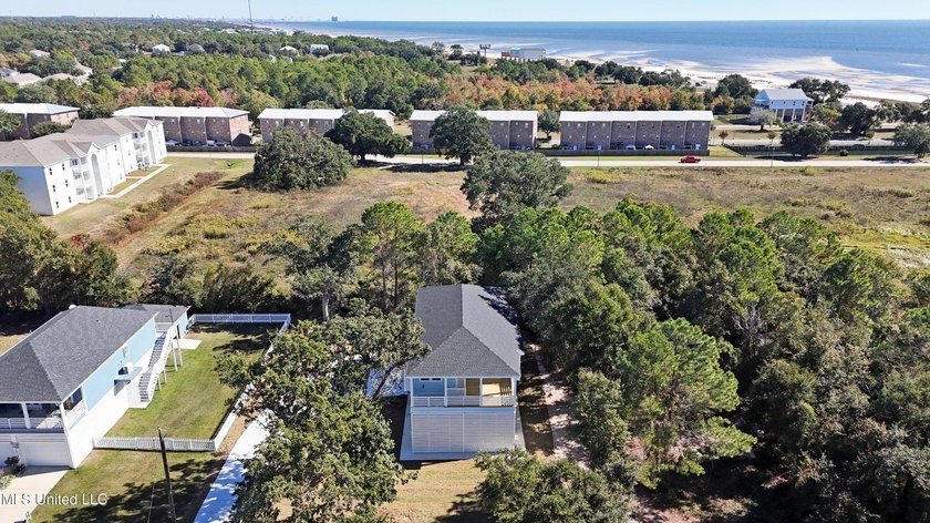 Looking for a home close to the Beach, well this is it, you can - photo 29