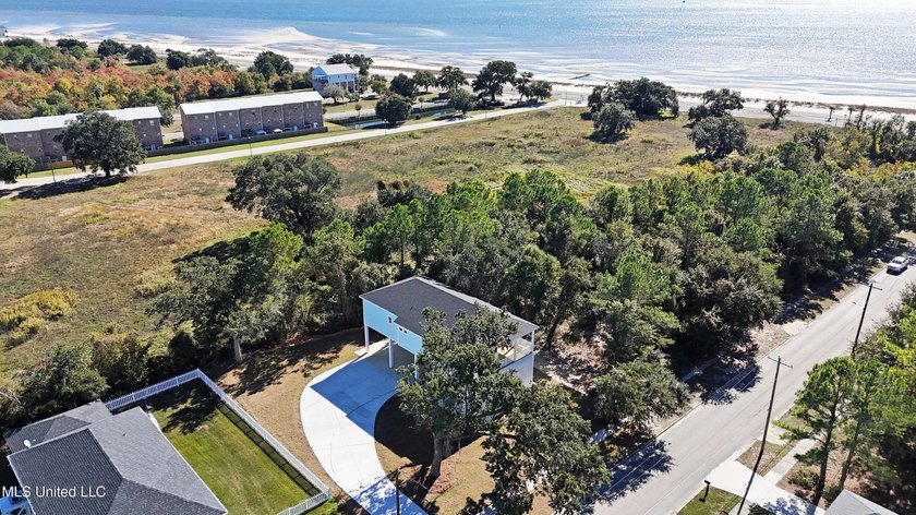 Looking for a home close to the Beach, well this is it, you can - photo 30