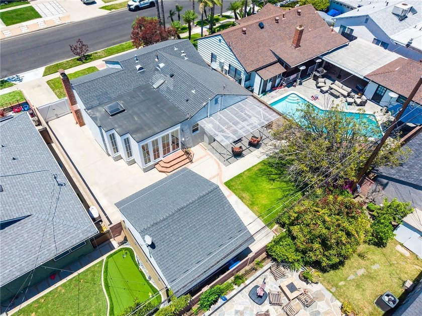 Welcome to this beautifully maintained 3-bedroom, 2-bathroom - photo 36