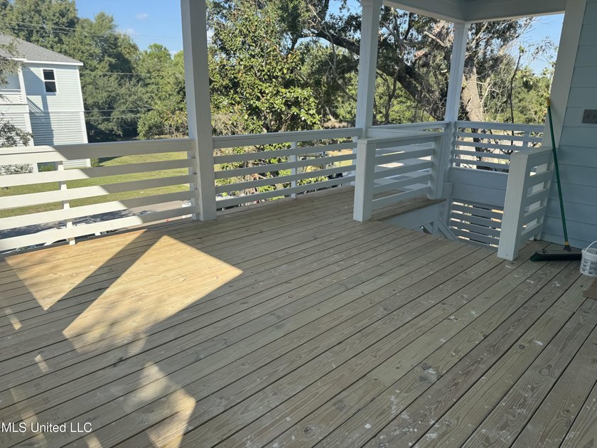 Looking for a home close to the Beach, well this is it, you can - photo 38