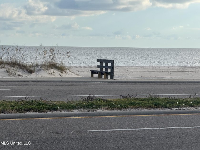 Looking for a home close to the Beach, well this is it, you can - photo 44