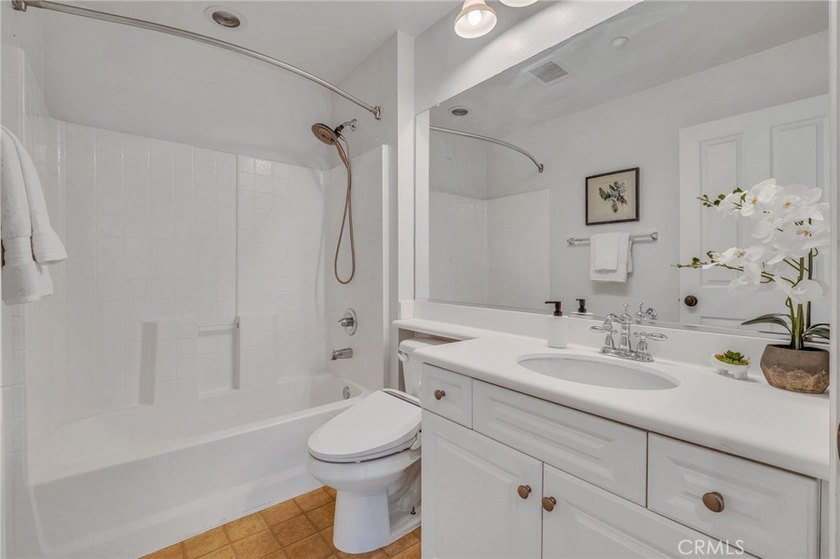 Inviting townhome in the gated Village on Oak community. Walk to - photo 19