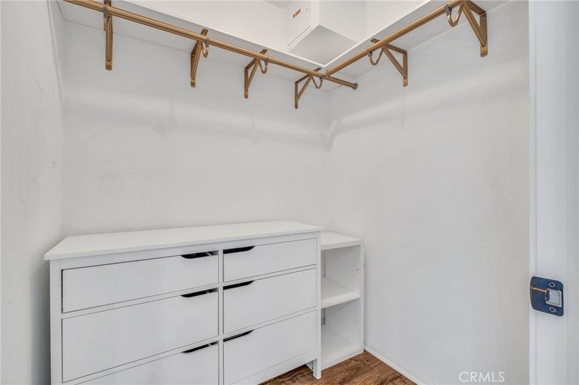 Inviting townhome in the gated Village on Oak community. Walk to - photo 28