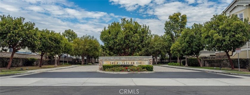 Inviting townhome in the gated Village on Oak community. Walk to - photo 30
