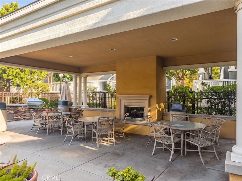Inviting townhome in the gated Village on Oak community. Walk to - photo 43