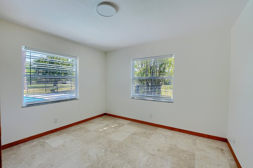 Amazing opportunity to live in the heart of Boca Raton - photo 37