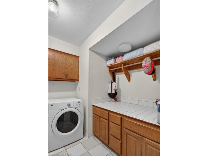 3 bedroom, 2 bath home located in Hackett in the Sebastian Lake - photo 29